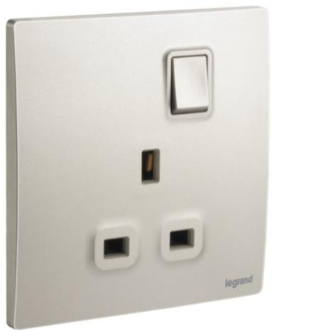 MALLIA SENSES - 1 GANG BS SWITCHED SOCKET OUTLET SINGLE POLE -13A - CHAMPAGNE