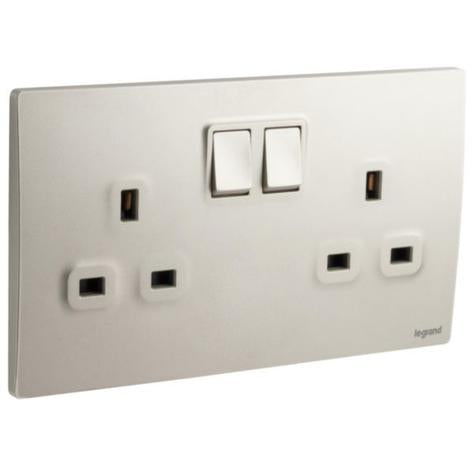 MALLIA SENSES - 2 GANG BS SWITCHED SOCKET OUTLET SINGLE POLE - 13A - WITH 2 EARTH CONNECTION - CHAMPAGNE