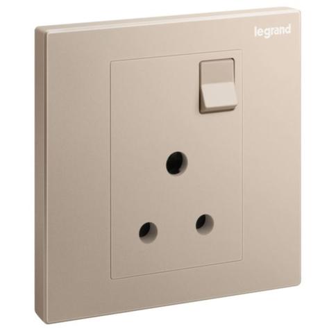 GALION - 1 GANG BRITISH STANDARD SWITCHED SINGLE POLE SOCKET OUTLET - 5A - ROSE GOLD