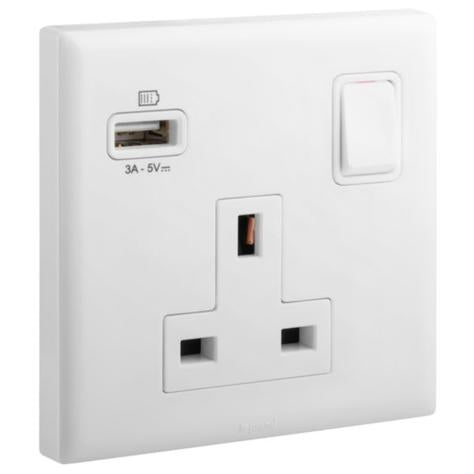 ELOE - 1 GANG BRITISH STANDARD 13A SINGLE POLE SWITCHED SOCKET + USB A - WHITE