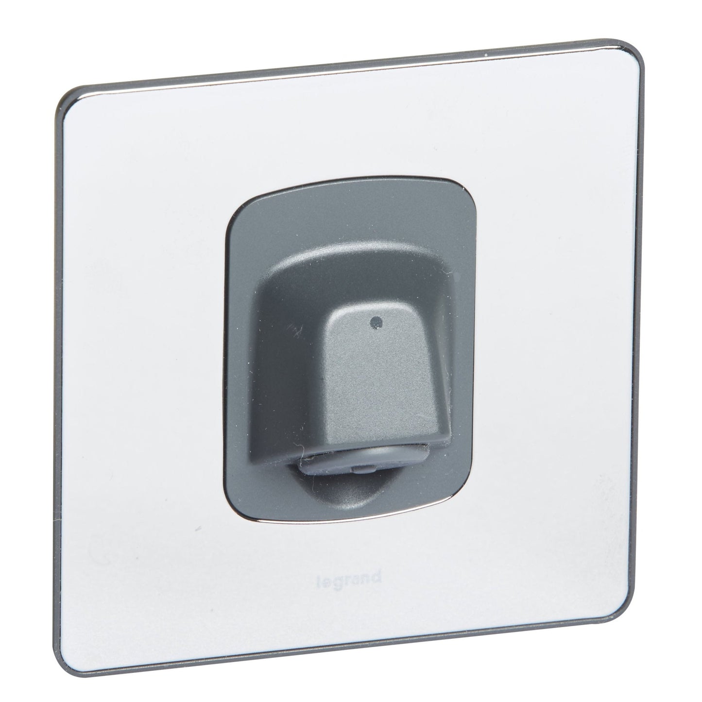 SYNERGY SLEEK - CABLE OUTLET 20A